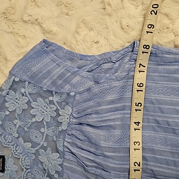 ARCHITECT blue sleeveless button down top lace inset Size PM - Picture 5 of 9